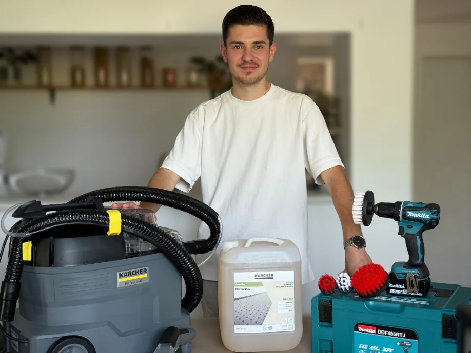 Rémi Avril, fondateur d'Oventys, avec son matériel professionnel d'injection-extraction